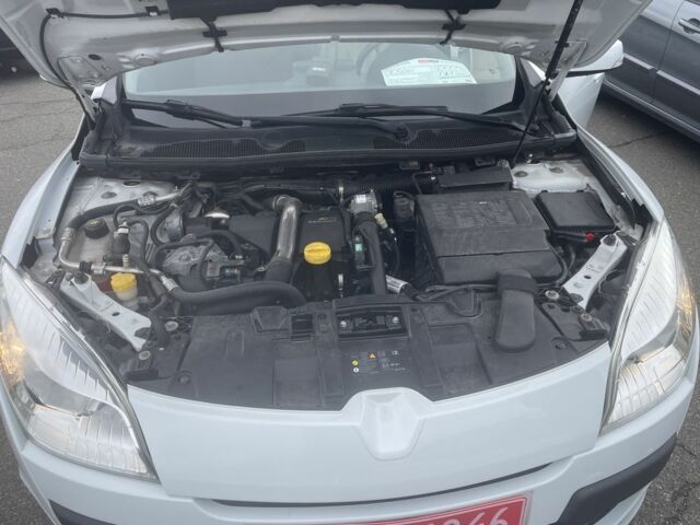 Белый Рено Меган, объемом двигателя 1.5 л и пробегом 173 тыс. км за 8400 $, фото 7 на Automoto.ua