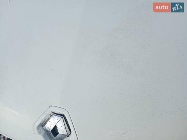 Білий Рено Меган, об'ємом двигуна 1.46 л та пробігом 300 тис. км за 6700 $, фото 10 на Automoto.ua