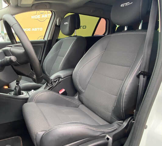 Білий Рено Меган, об'ємом двигуна 1.9 л та пробігом 230 тис. км за 7500 $, фото 10 на Automoto.ua