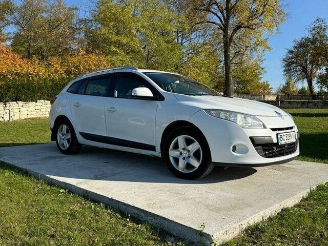 Білий Рено Меган, об'ємом двигуна 1.46 л та пробігом 260 тис. км за 6400 $, фото 11 на Automoto.ua