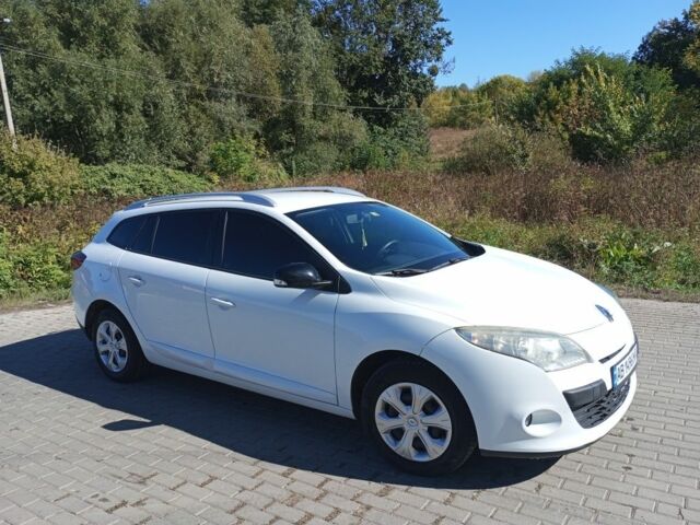 Білий Рено Меган, об'ємом двигуна 1.5 л та пробігом 325 тис. км за 6800 $, фото 7 на Automoto.ua