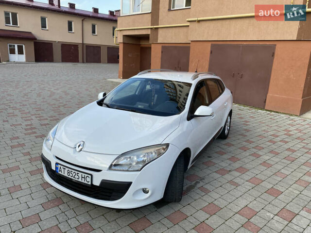 Белый Рено Меган, объемом двигателя 1.46 л и пробегом 240 тыс. км за 6900 $, фото 26 на Automoto.ua