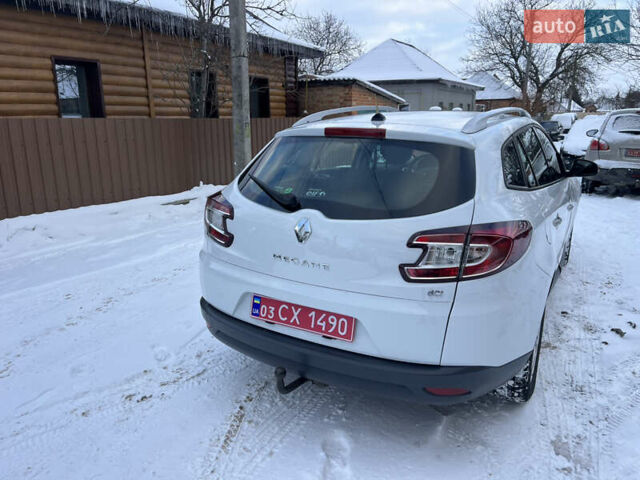 Білий Рено Меган, об'ємом двигуна 1.46 л та пробігом 239 тис. км за 7550 $, фото 11 на Automoto.ua