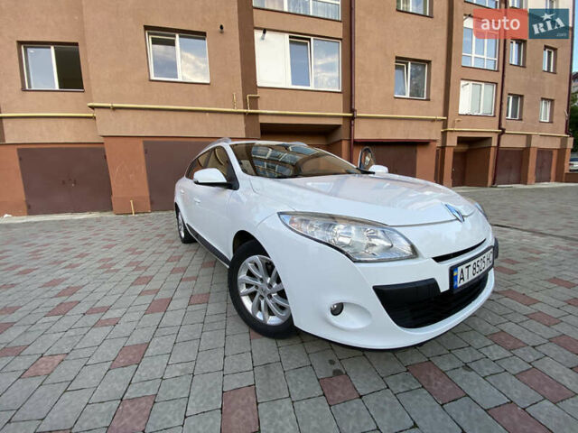 Белый Рено Меган, объемом двигателя 1.46 л и пробегом 240 тыс. км за 6900 $, фото 1 на Automoto.ua