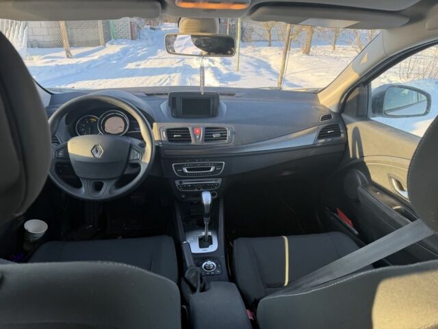 Белый Рено Меган, объемом двигателя 1.5 л и пробегом 193 тыс. км за 7850 $, фото 6 на Automoto.ua