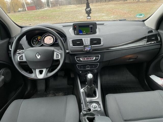 Белый Рено Меган, объемом двигателя 1.5 л и пробегом 263 тыс. км за 8200 $, фото 8 на Automoto.ua