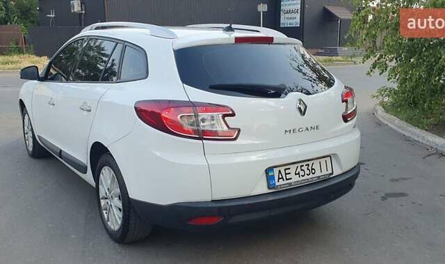 Білий Рено Меган, об'ємом двигуна 1.5 л та пробігом 180 тис. км за 8200 $, фото 6 на Automoto.ua