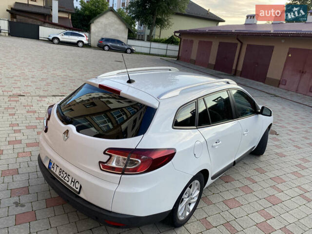 Белый Рено Меган, объемом двигателя 1.46 л и пробегом 240 тыс. км за 6900 $, фото 23 на Automoto.ua