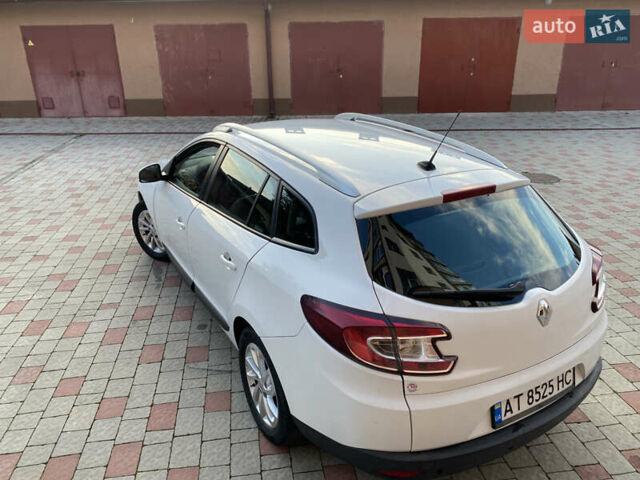 Белый Рено Меган, объемом двигателя 1.46 л и пробегом 240 тыс. км за 6900 $, фото 24 на Automoto.ua