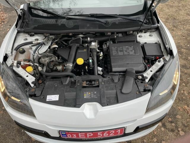 Белый Рено Меган, объемом двигателя 1.5 л и пробегом 263 тыс. км за 8200 $, фото 9 на Automoto.ua