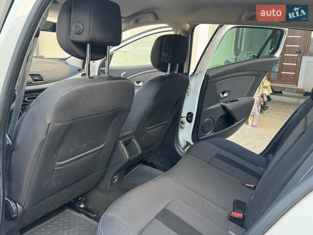 Белый Рено Меган, объемом двигателя 1.6 л и пробегом 238 тыс. км за 6450 $, фото 23 на Automoto.ua