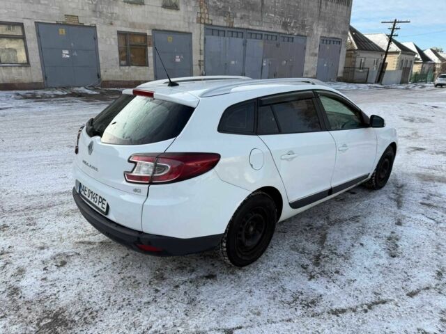 Белый Рено Меган, объемом двигателя 1.5 л и пробегом 250 тыс. км за 5900 $, фото 12 на Automoto.ua