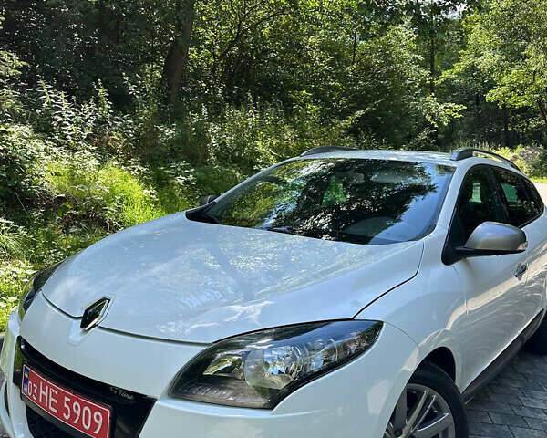 Білий Рено Меган, об'ємом двигуна 1.5 л та пробігом 230 тис. км за 8299 $, фото 7 на Automoto.ua