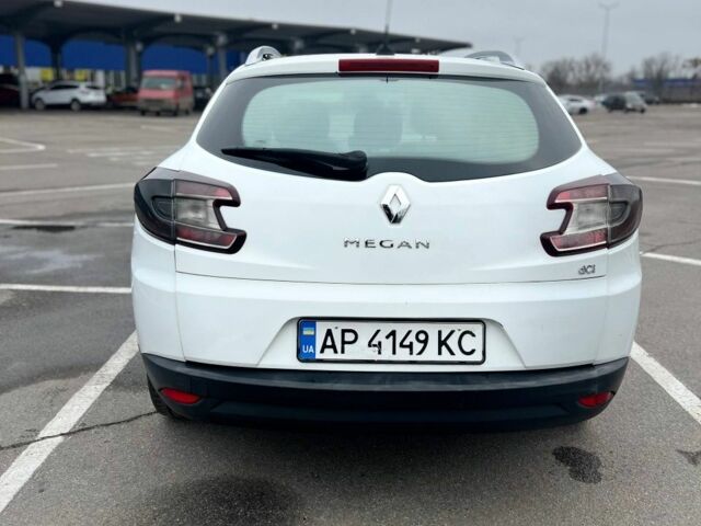 Белый Рено Меган, объемом двигателя 1.5 л и пробегом 261 тыс. км за 5700 $, фото 4 на Automoto.ua