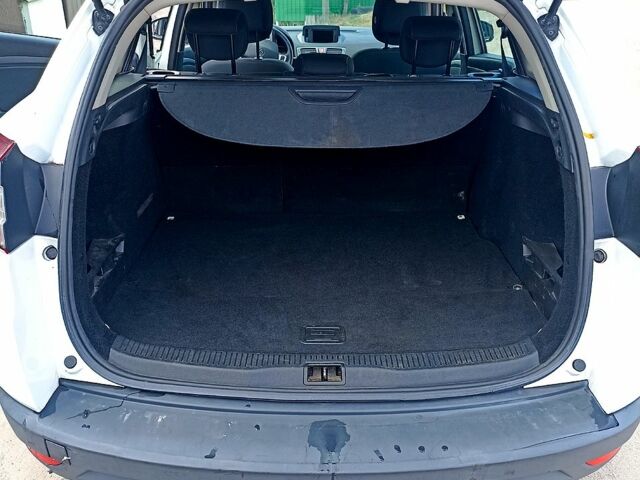 Белый Рено Меган, объемом двигателя 1.5 л и пробегом 270 тыс. км за 5800 $, фото 8 на Automoto.ua