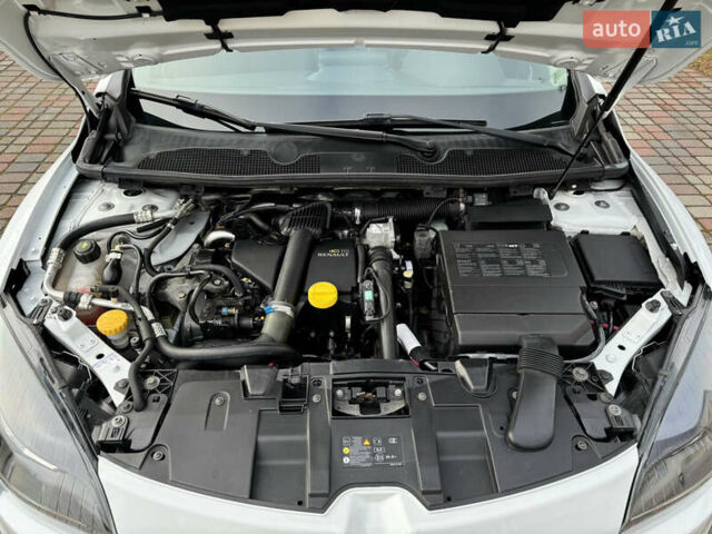 Белый Рено Меган, объемом двигателя 1.5 л и пробегом 201 тыс. км за 8750 $, фото 70 на Automoto.ua
