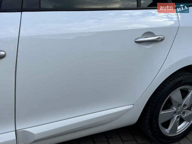 Белый Рено Меган, объемом двигателя 1.6 л и пробегом 238 тыс. км за 6450 $, фото 35 на Automoto.ua