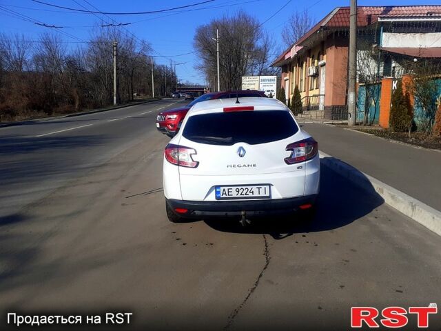 Белый Рено Меган, объемом двигателя 1.5 л и пробегом 280 тыс. км за 6750 $, фото 2 на Automoto.ua