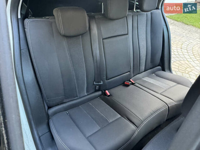 Белый Рено Меган, объемом двигателя 1.6 л и пробегом 238 тыс. км за 6450 $, фото 25 на Automoto.ua