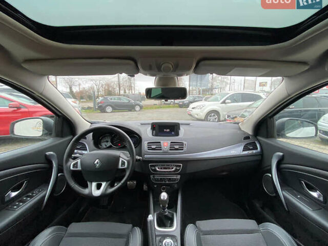 Білий Рено Меган, об'ємом двигуна 1.9 л та пробігом 230 тис. км за 7500 $, фото 8 на Automoto.ua