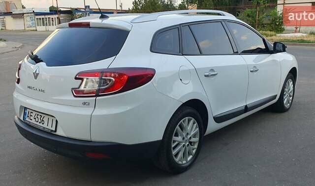 Білий Рено Меган, об'ємом двигуна 1.5 л та пробігом 180 тис. км за 8200 $, фото 7 на Automoto.ua