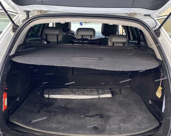 Белый Рено Меган, объемом двигателя 1.46 л и пробегом 253 тыс. км за 7500 $, фото 4 на Automoto.ua