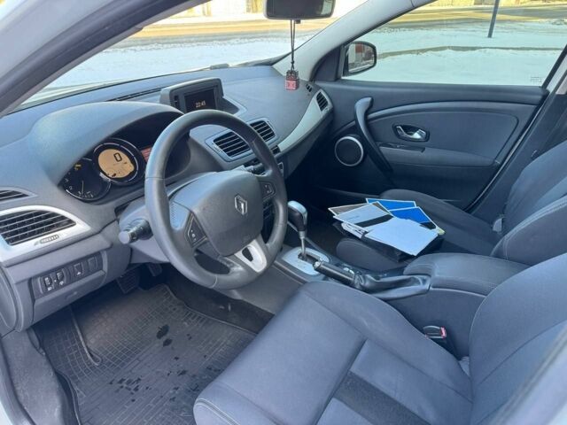 Белый Рено Меган, объемом двигателя 1.5 л и пробегом 208 тыс. км за 5950 $, фото 15 на Automoto.ua