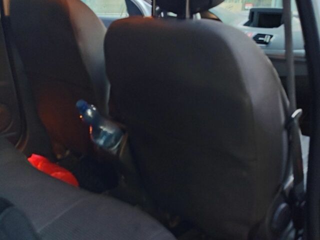 Белый Рено Меган, объемом двигателя 1.5 л и пробегом 409 тыс. км за 5200 $, фото 6 на Automoto.ua