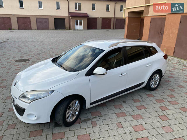 Белый Рено Меган, объемом двигателя 1.46 л и пробегом 240 тыс. км за 6900 $, фото 25 на Automoto.ua