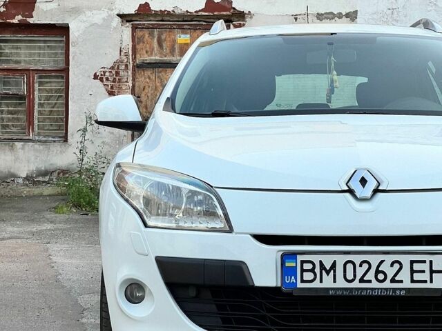 Білий Рено Меган, об'ємом двигуна 1.6 л та пробігом 230 тис. км за 7400 $, фото 9 на Automoto.ua