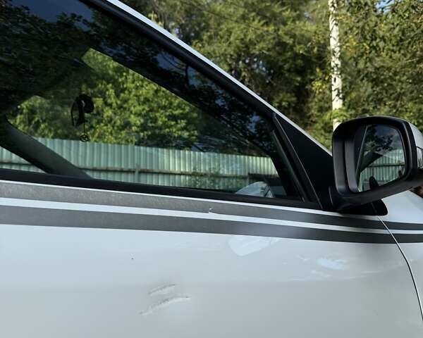 Білий Рено Меган, об'ємом двигуна 1.46 л та пробігом 156 тис. км за 7500 $, фото 9 на Automoto.ua