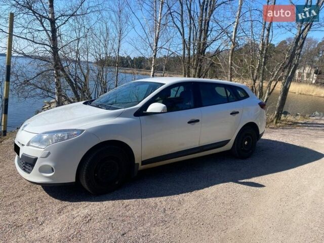 Белый Рено Меган, объемом двигателя 1.6 л и пробегом 225 тыс. км за 5300 $, фото 10 на Automoto.ua