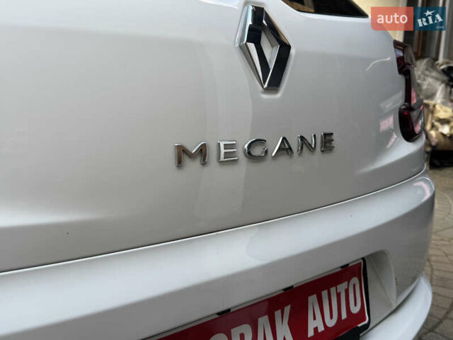 Белый Рено Меган, объемом двигателя 1.6 л и пробегом 238 тыс. км за 6450 $, фото 38 на Automoto.ua
