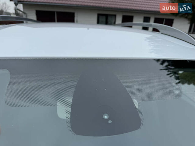 Белый Рено Меган, объемом двигателя 1.5 л и пробегом 201 тыс. км за 8750 $, фото 32 на Automoto.ua