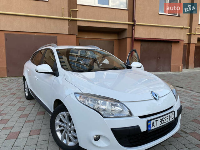 Белый Рено Меган, объемом двигателя 1.46 л и пробегом 240 тыс. км за 6900 $, фото 9 на Automoto.ua