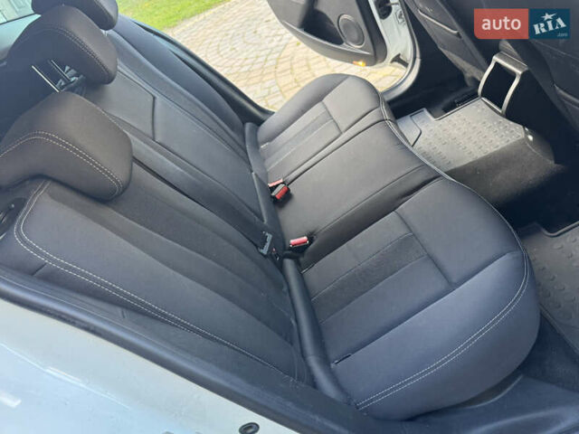 Белый Рено Меган, объемом двигателя 1.6 л и пробегом 238 тыс. км за 6450 $, фото 24 на Automoto.ua