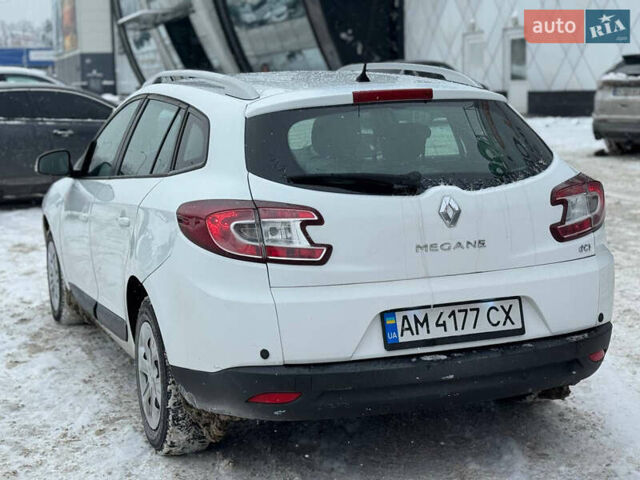 Белый Рено Меган, объемом двигателя 1.46 л и пробегом 295 тыс. км за 6399 $, фото 3 на Automoto.ua