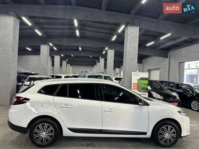 Белый Рено Меган, объемом двигателя 1.46 л и пробегом 332 тыс. км за 7699 $, фото 7 на Automoto.ua