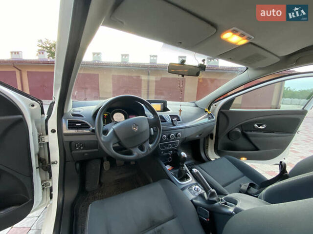 Белый Рено Меган, объемом двигателя 1.46 л и пробегом 240 тыс. км за 6900 $, фото 14 на Automoto.ua