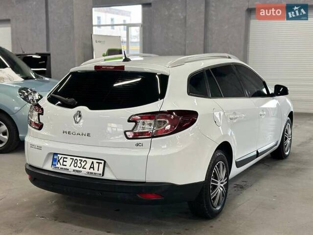 Белый Рено Меган, объемом двигателя 1.46 л и пробегом 332 тыс. км за 7699 $, фото 6 на Automoto.ua