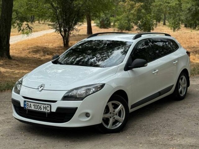 Білий Рено Меган, об'ємом двигуна 1.5 л та пробігом 198 тис. км за 6500 $, фото 4 на Automoto.ua