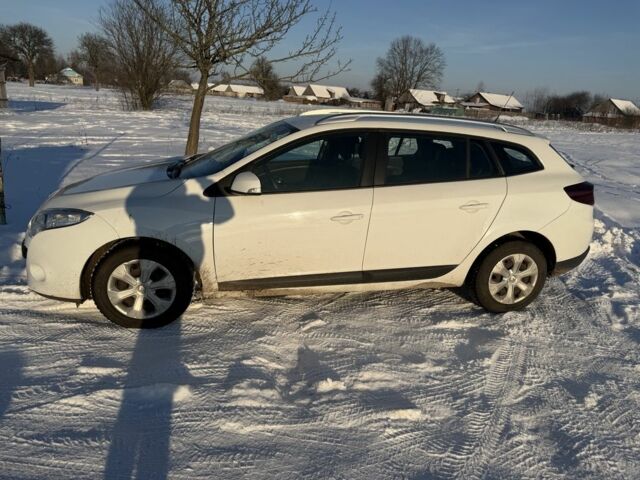 Білий Рено Меган, об'ємом двигуна 1.5 л та пробігом 193 тис. км за 7650 $, фото 2 на Automoto.ua