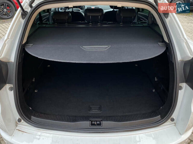 Белый Рено Меган, объемом двигателя 1.9 л и пробегом 237 тыс. км за 7500 $, фото 15 на Automoto.ua