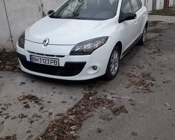 Білий Рено Меган, об'ємом двигуна 1.9 л та пробігом 267 тис. км за 7000 $, фото 1 на Automoto.ua