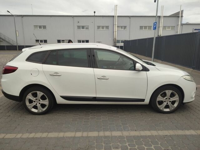 Белый Рено Меган, объемом двигателя 1.4 л и пробегом 266 тыс. км за 6399 $, фото 3 на Automoto.ua