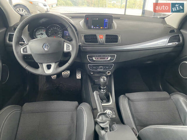 Белый Рено Меган, объемом двигателя 1.5 л и пробегом 150 тыс. км за 8500 $, фото 18 на Automoto.ua