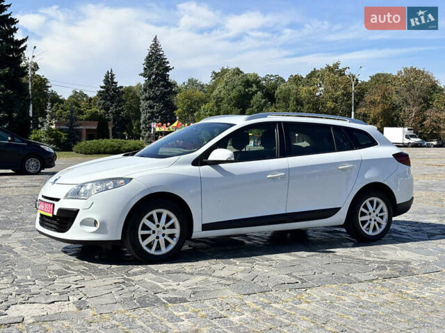 Белый Рено Меган, объемом двигателя 1.6 л и пробегом 259 тыс. км за 7700 $, фото 10 на Automoto.ua