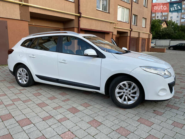 Белый Рено Меган, объемом двигателя 1.46 л и пробегом 240 тыс. км за 6900 $, фото 8 на Automoto.ua