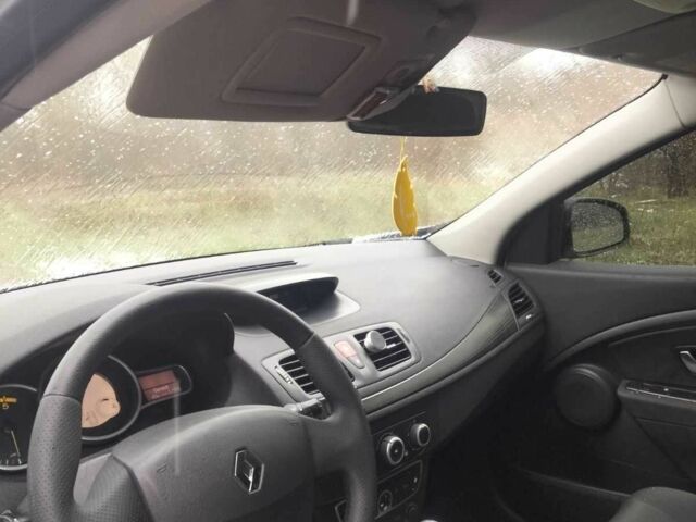 Белый Рено Меган, объемом двигателя 1.5 л и пробегом 320 тыс. км за 6500 $, фото 5 на Automoto.ua