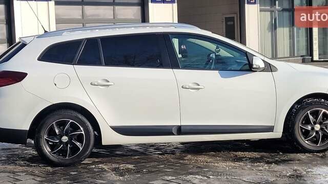 Білий Рено Меган, об'ємом двигуна 1.6 л та пробігом 200 тис. км за 8200 $, фото 17 на Automoto.ua